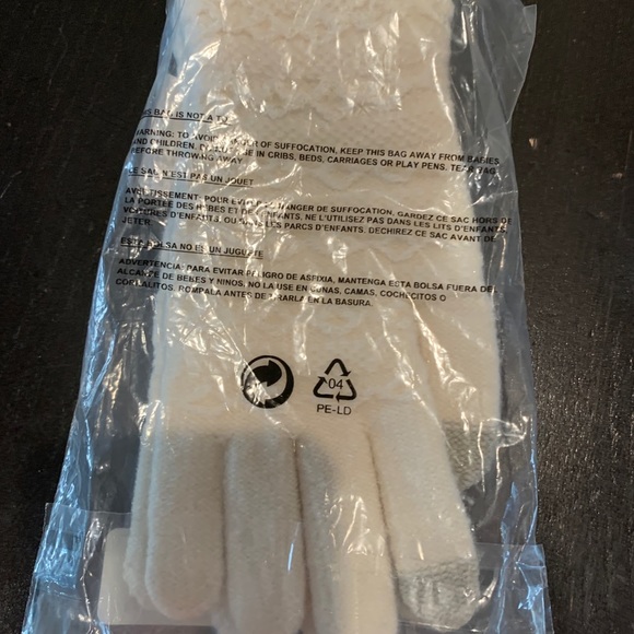 Steven Madden Cream Gloves Touch Screen - Picture 2 of 2